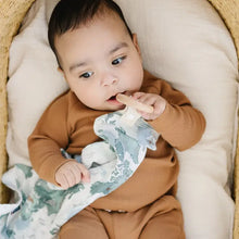 Load image into Gallery viewer, BEBE AU LAIT Classic Muslin Teether Blanket