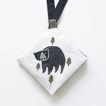 Load image into Gallery viewer, Crinkle Pages Stroller Toy - Woodland