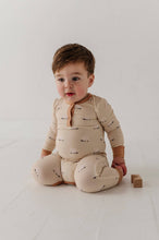 Load image into Gallery viewer, Babysprouts Baby Snap Romper: Sheep / Preemie
