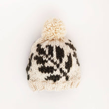 Load image into Gallery viewer, Leaves Beanie Hat
