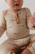 Load image into Gallery viewer, Babysprouts Baby Snap Romper: Sheep / Preemie

