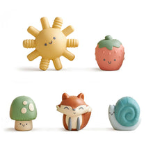 Load image into Gallery viewer, Itzy Bitzy Puppets™ - Bath + Storytelling Toys
