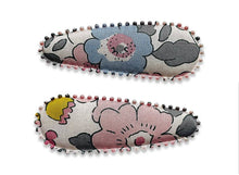 Load image into Gallery viewer, JOSIE JOAN&#39;S Hair Clips
